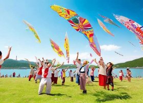 端午节故事简笔画；端午节放纸鸢简笔画