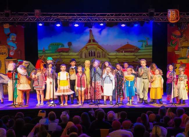 故事 唱歌比赛；小歌手比赛500字