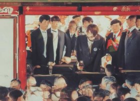 儿童故事吃糖的故事，小猪吃糖吃的太多童话故事150个字