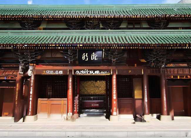 借东风故事概况，借东风故事情节概括 50字