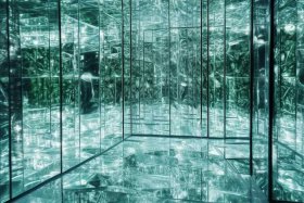 mirrored - mirrored glass