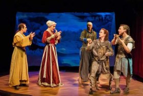 5人故事表演剧本（5人故事表演剧本怎么写）