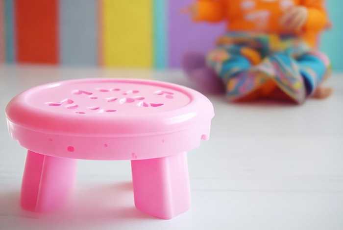 儿童粉色凳子（儿童小凳子）