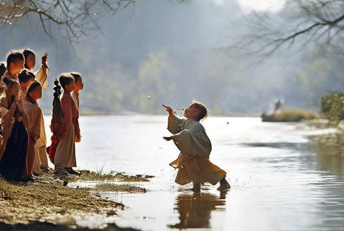 儿童故事屈原投江的故事,屈原投江的幼儿故事 儿童故事屈原投江的故事,屈原投江的幼儿故事