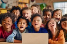 12岁故事在线听免费 小学生；12岁故事在线听免费 小学生版