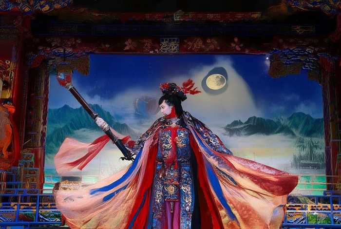 刀马旦讲的是什么故事（刀马旦讲的是什么故事情节）