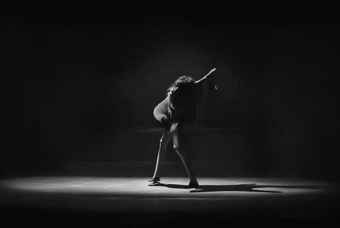 单人小品无声表演；单人小品无声表演视频