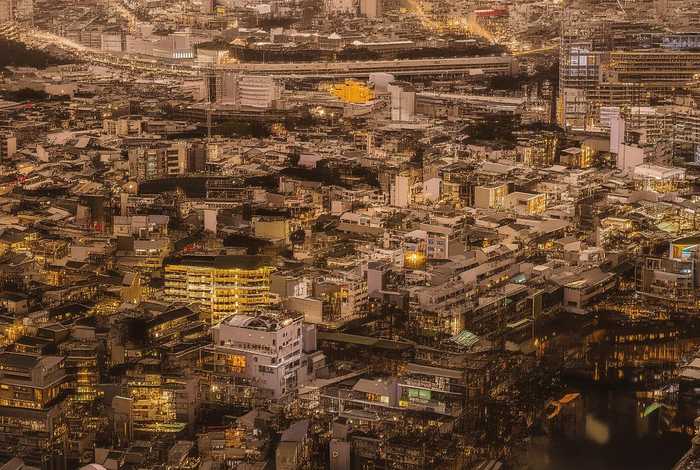 鳄鱼的眼泪这个故事（鳄鱼的眼泪这个故事读后感,30字）