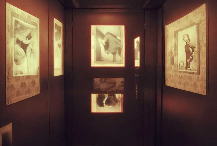 电梯小故事闪图（电梯小故事闪照图）