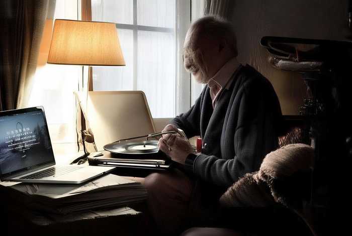 曹灿讲故事在线收听；曹灿讲故事在线收听百度云