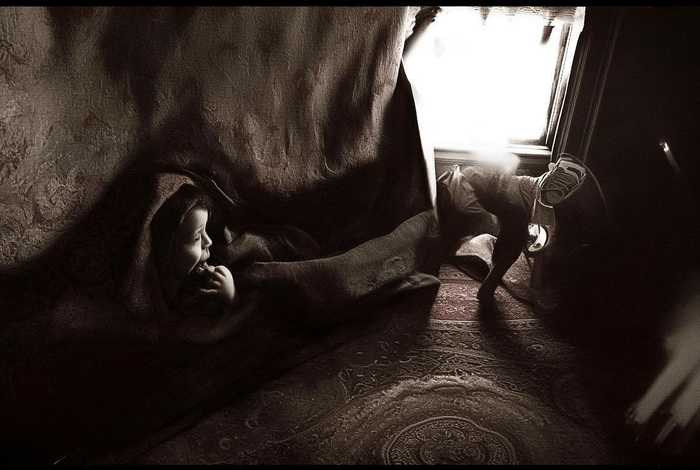 躲猫猫背后的故事、躲猫猫背后的故事视频