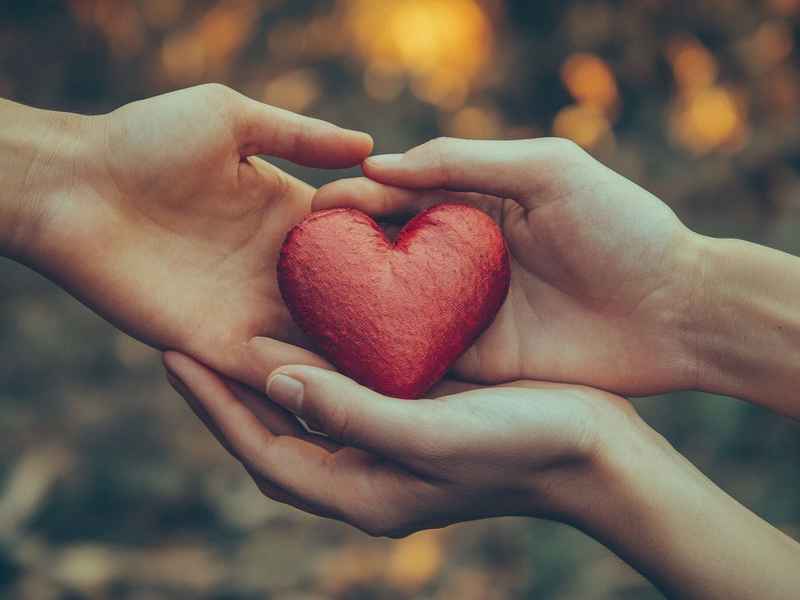 关于爱国敬业诚信友善的小故事；关于爱国敬业诚信友善的小故事简短