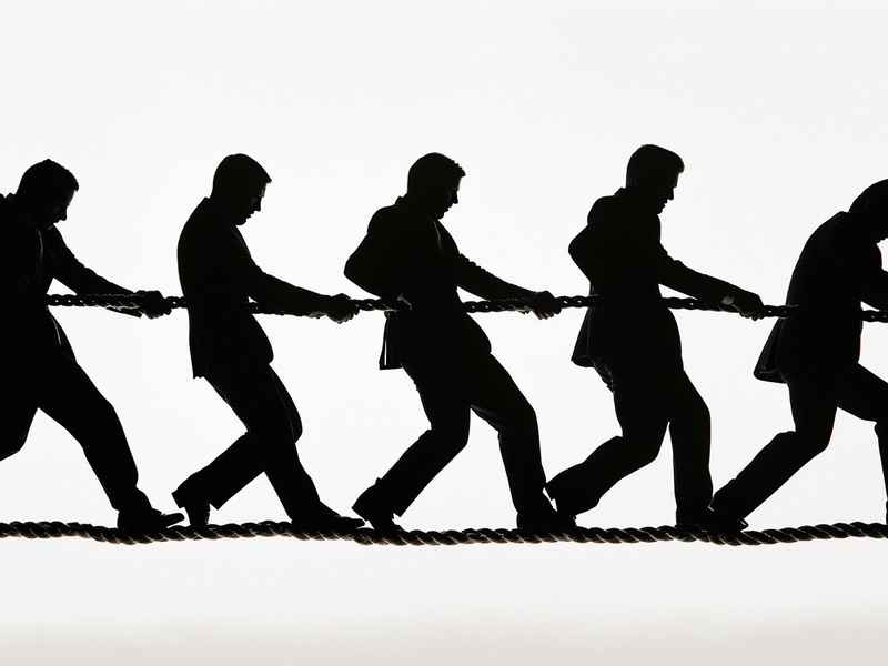 关于拔河的兴义一中图片（关于拔河的一段话）