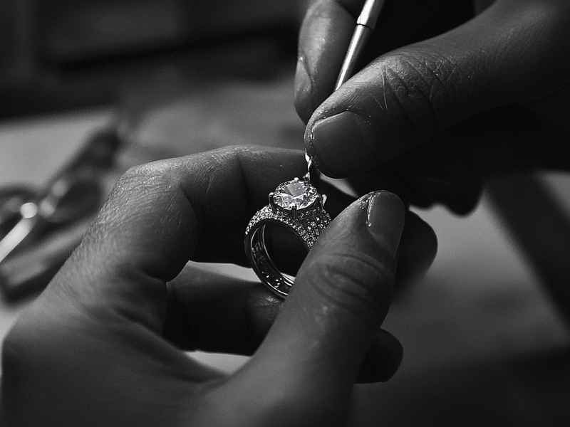 感人的珠宝故事、感人的珠宝故事短篇