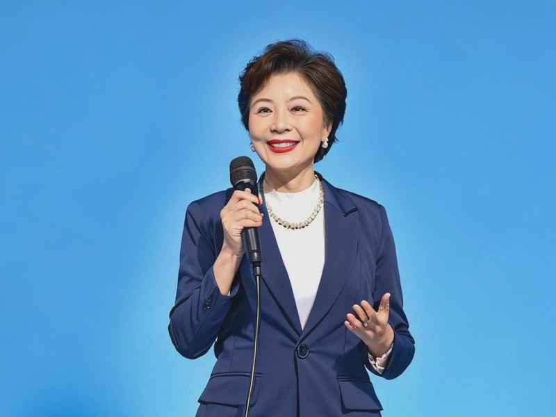 小鹿姐姐讲故事（小鹿姐姐讲故事听故事）