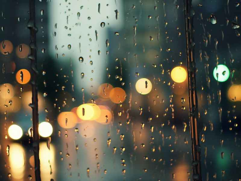 下雨天一般会发生什么浪漫故事，下雨天一般会发生什么浪漫故事呢